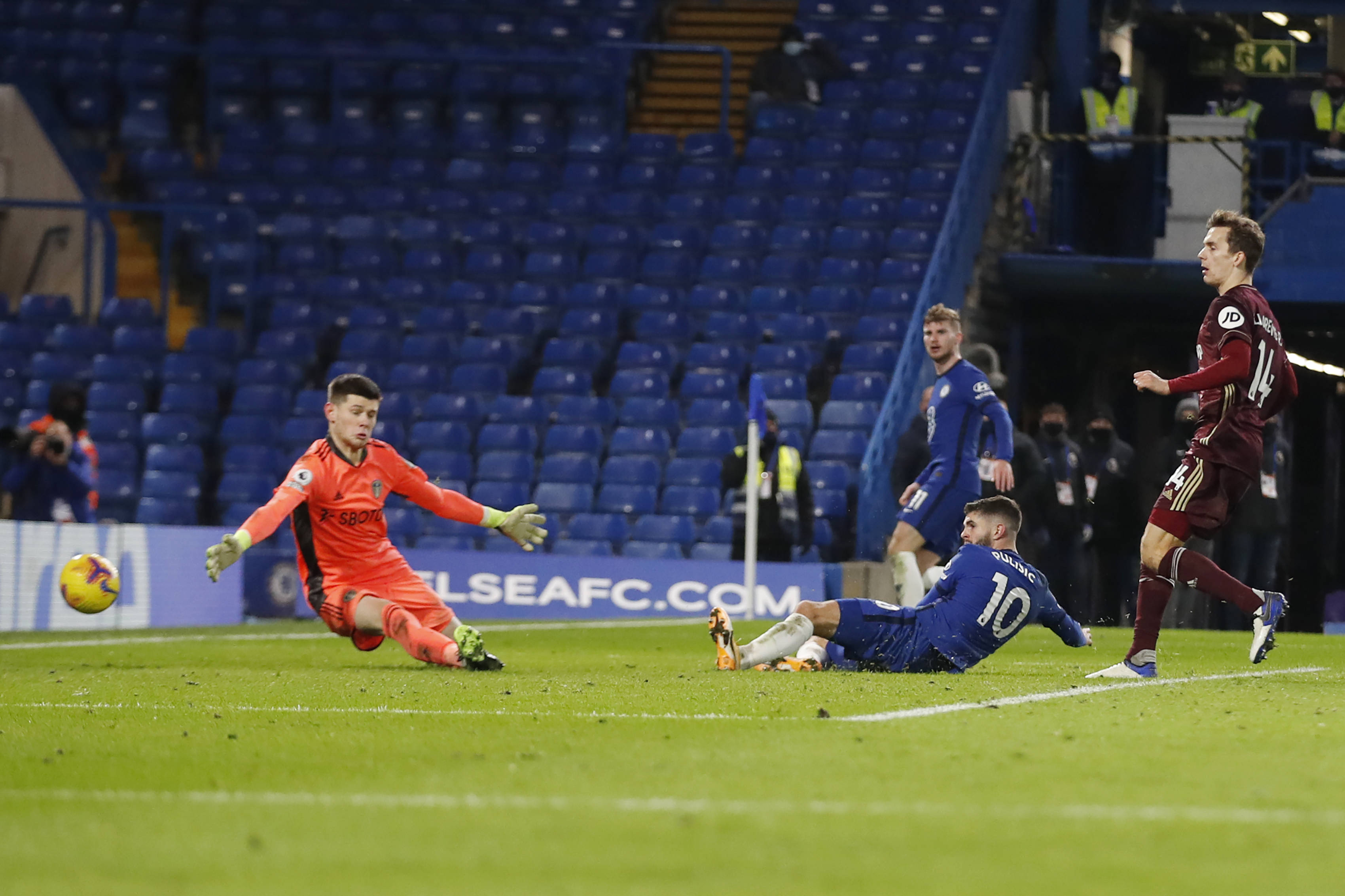 一个三分 一个三分